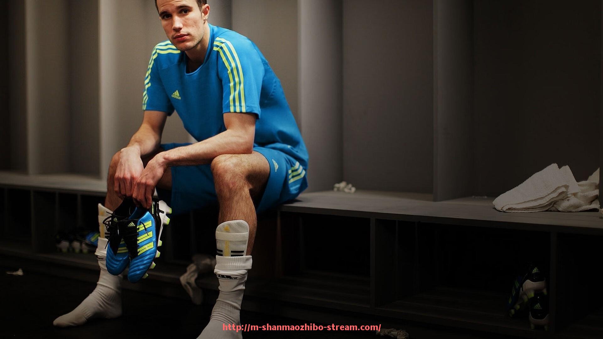 山猫直播官网-世俱杯比赛中传中起脚区域的集中度分析报告